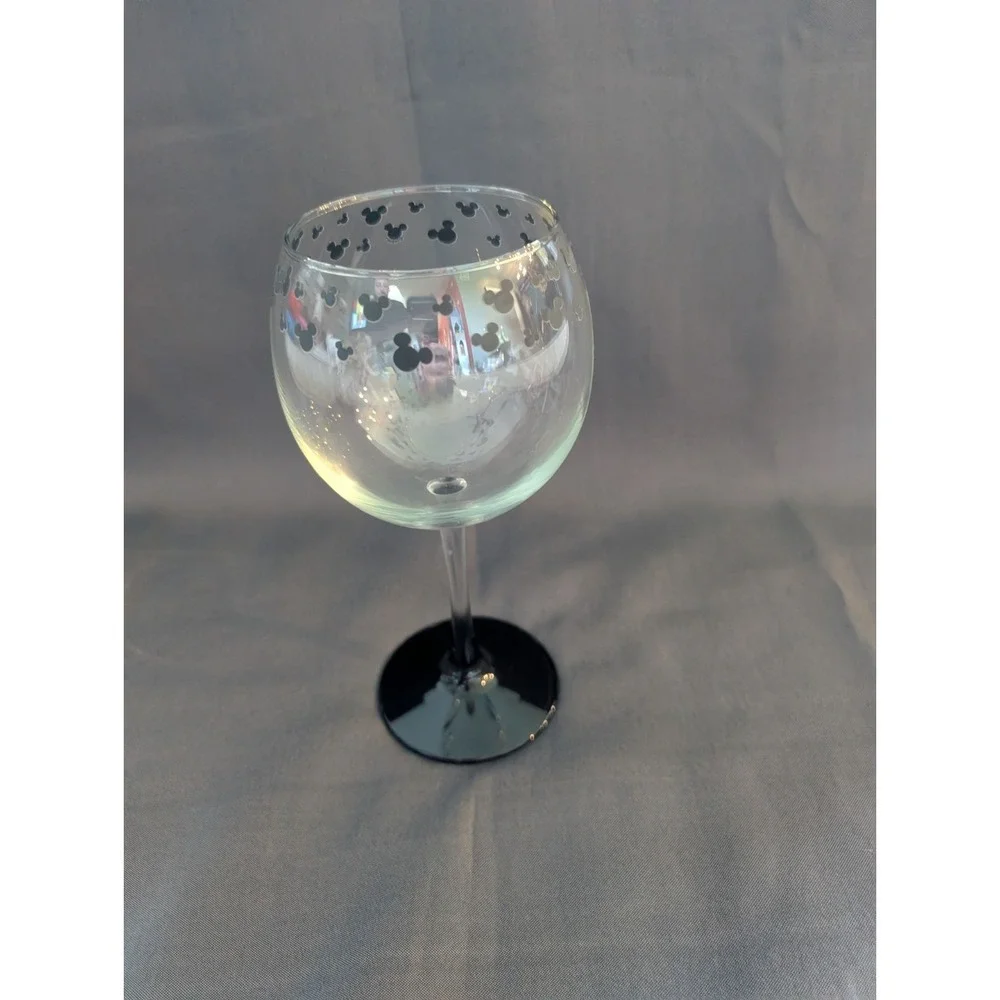 Disney Wine Glass Mickey Mouse 8 1/4